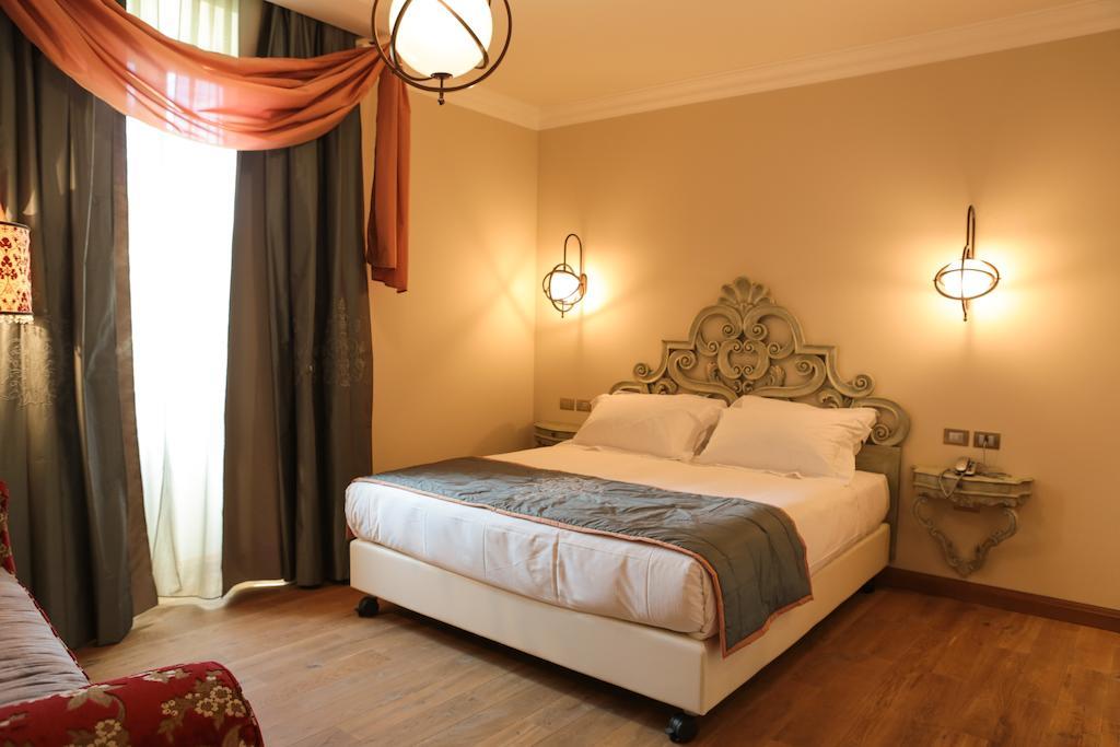 Ville Sull'Arno Firenze Esterno foto A bedroom at the hotel