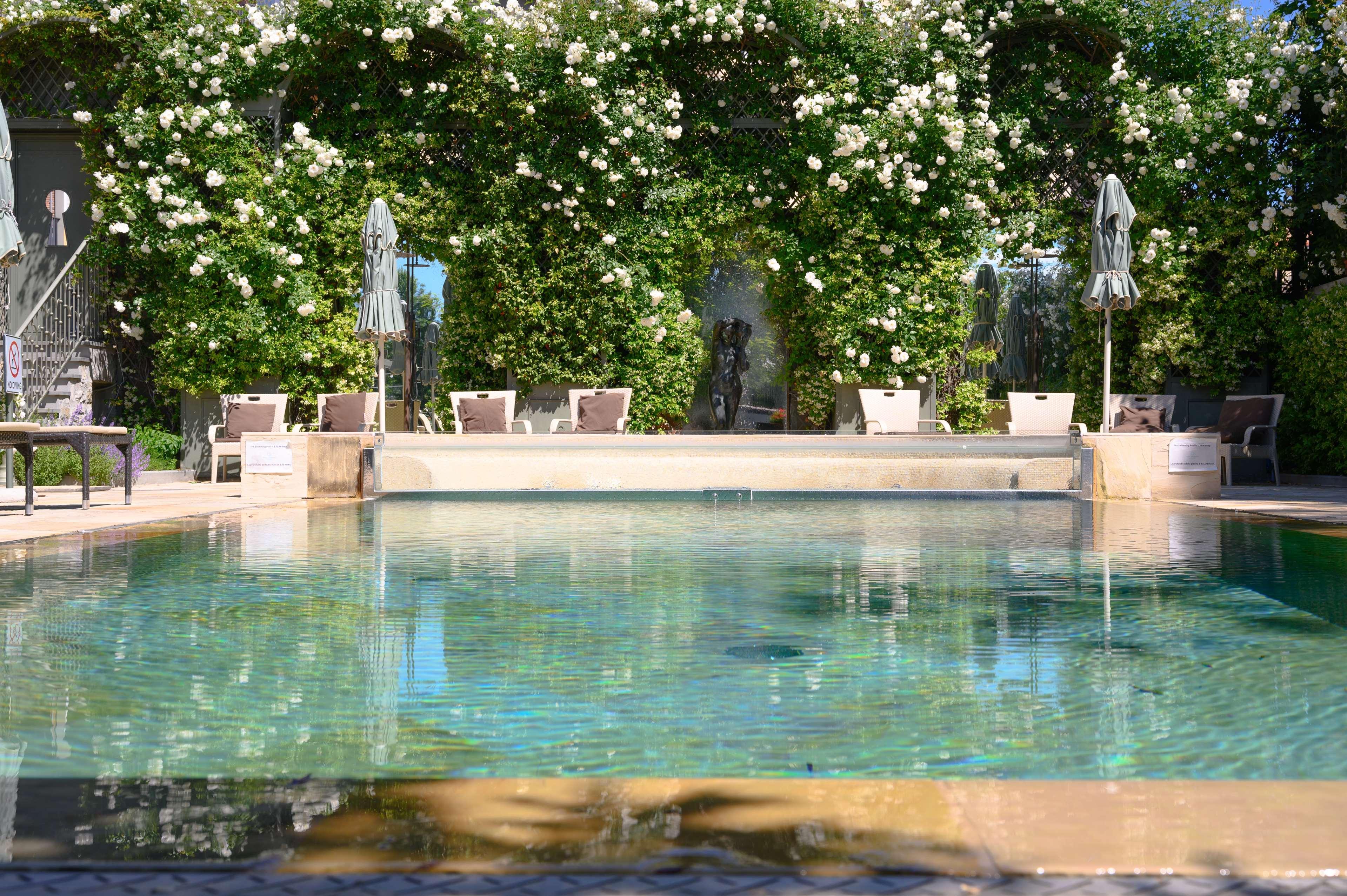 Ville Sull'Arno Firenze Esterno foto The swimming pool at the hotel