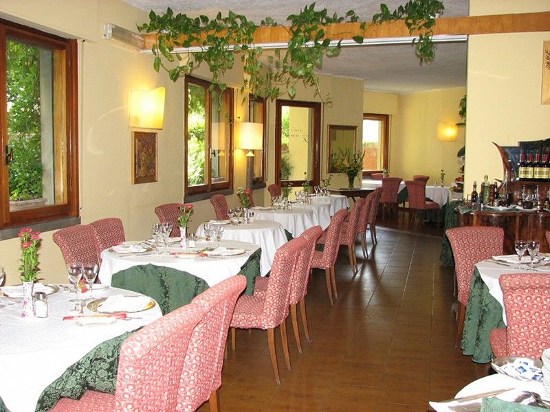 Ville Sull'Arno Firenze Esterno foto Restaurant in Italy