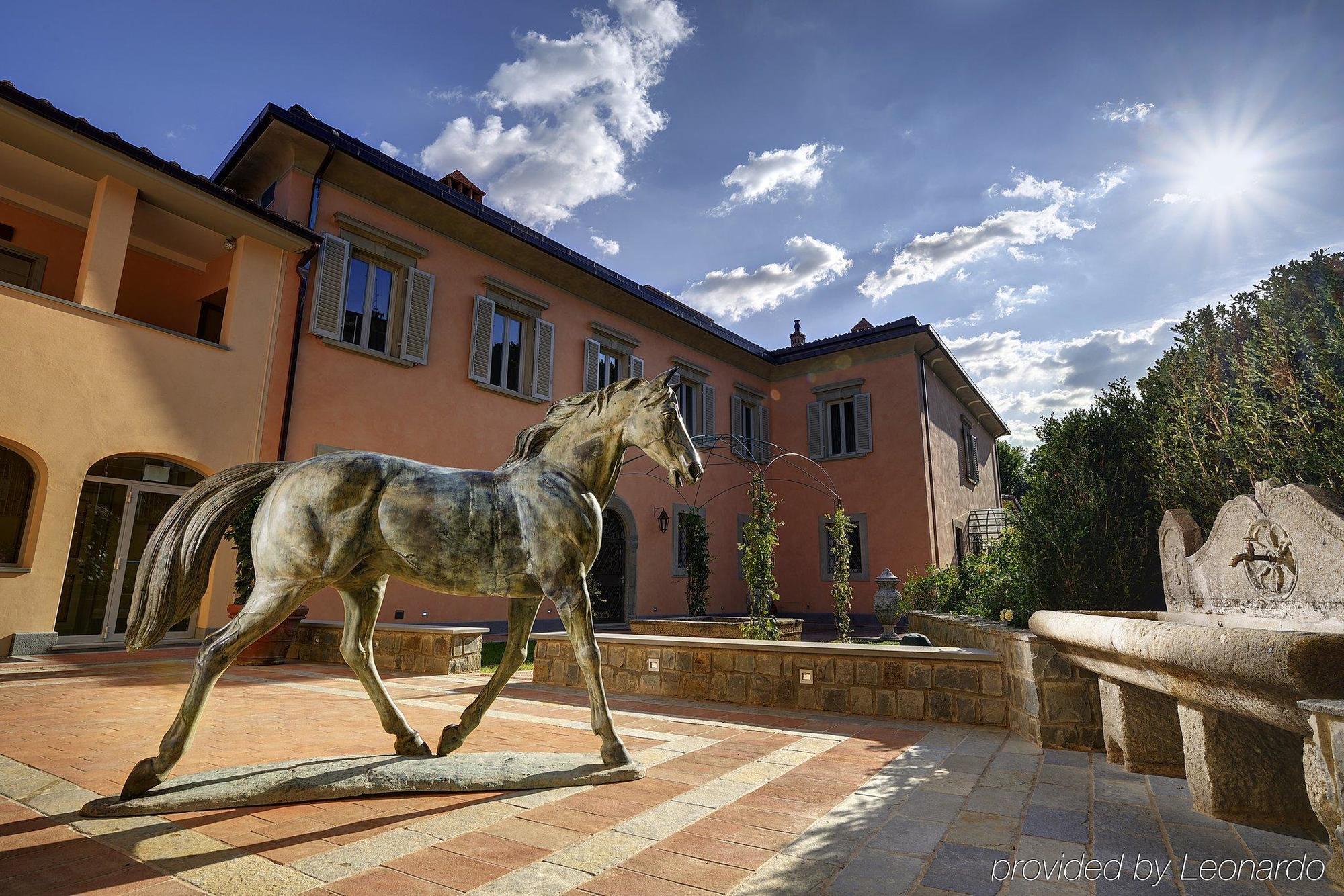 Ville Sull'Arno Firenze Esterno foto The courtyard of the museum