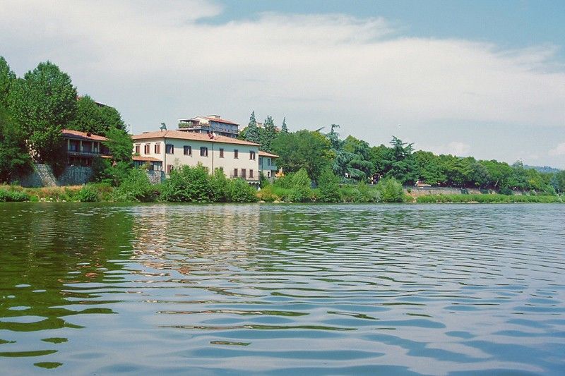 Ville Sull'Arno Firenze Esterno foto The lake of Monano