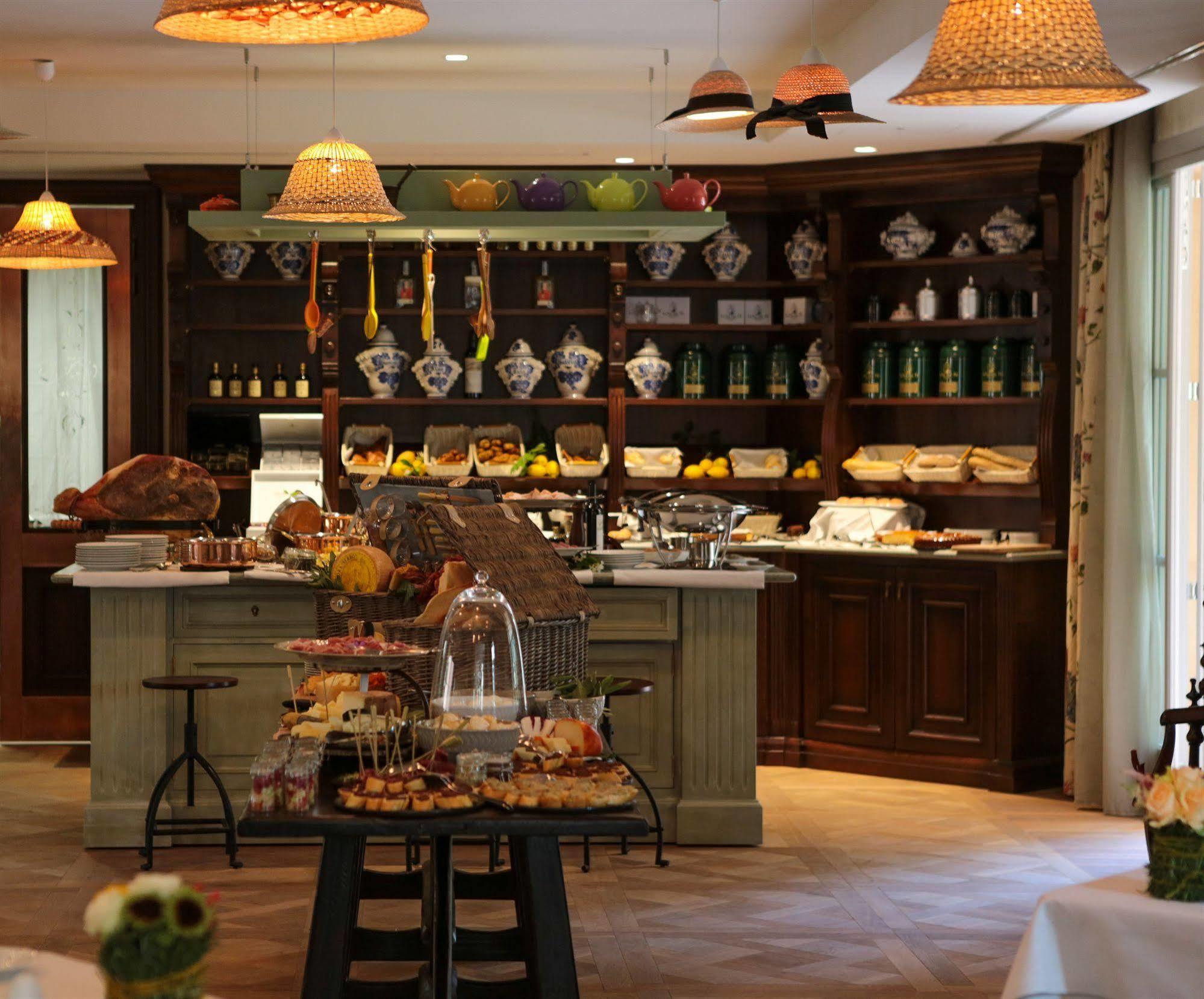 Ville Sull'Arno Firenze Esterno foto The kitchen at the restaurant