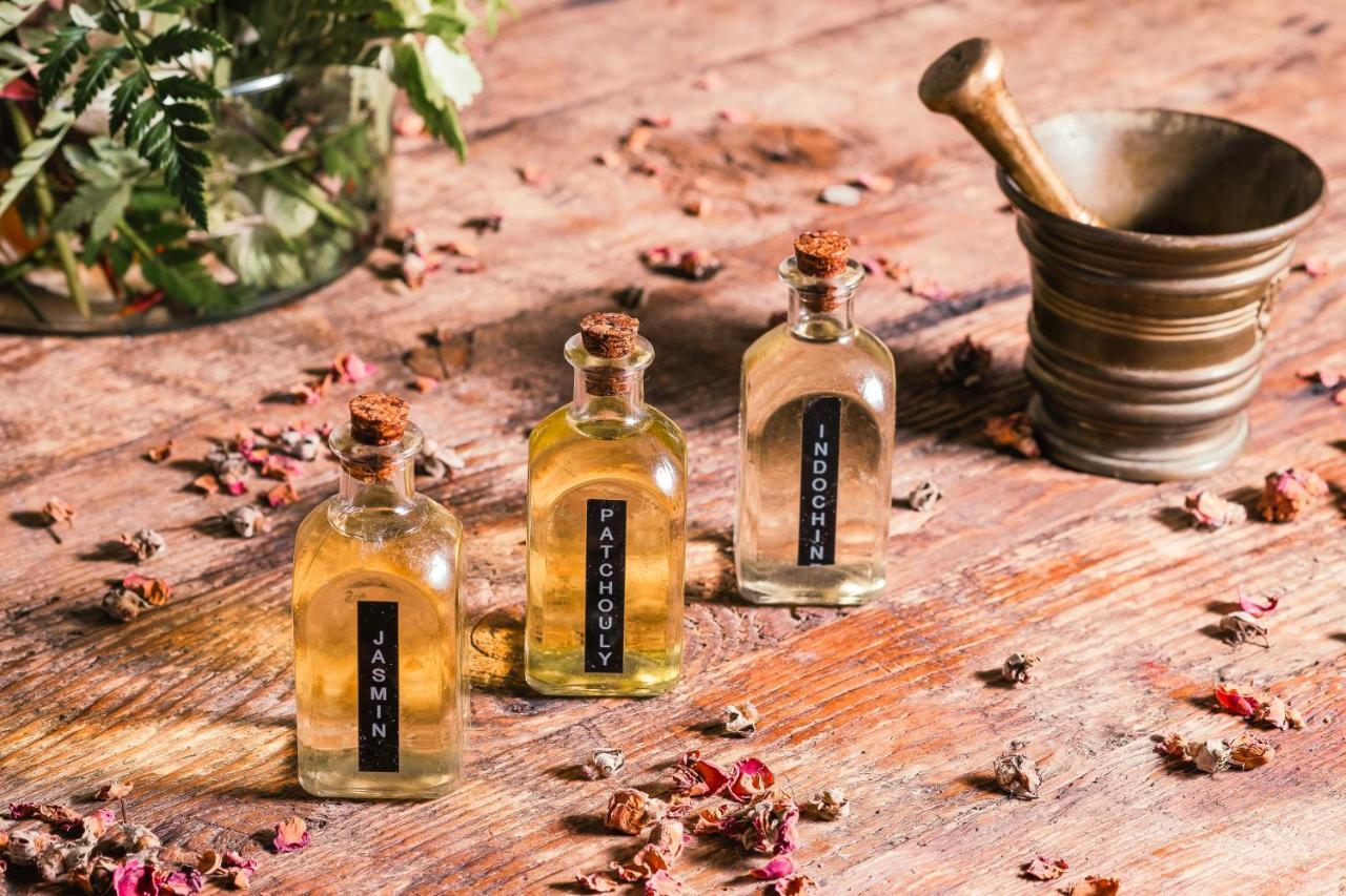 Ville Sull'Arno Firenze Esterno foto Patchouli, Jasmine and Incense essential oils